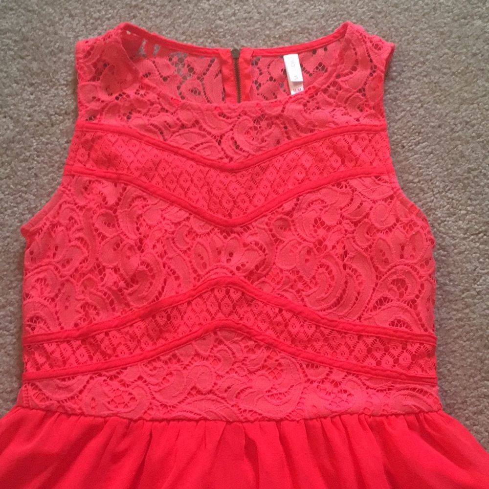 Dress - Picture 2 of 3